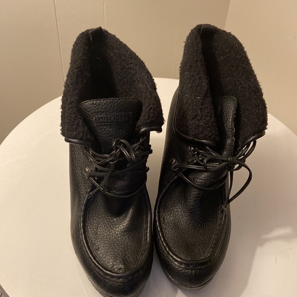 New Tommy Hilfiger winter boots - Picture 3 of 8